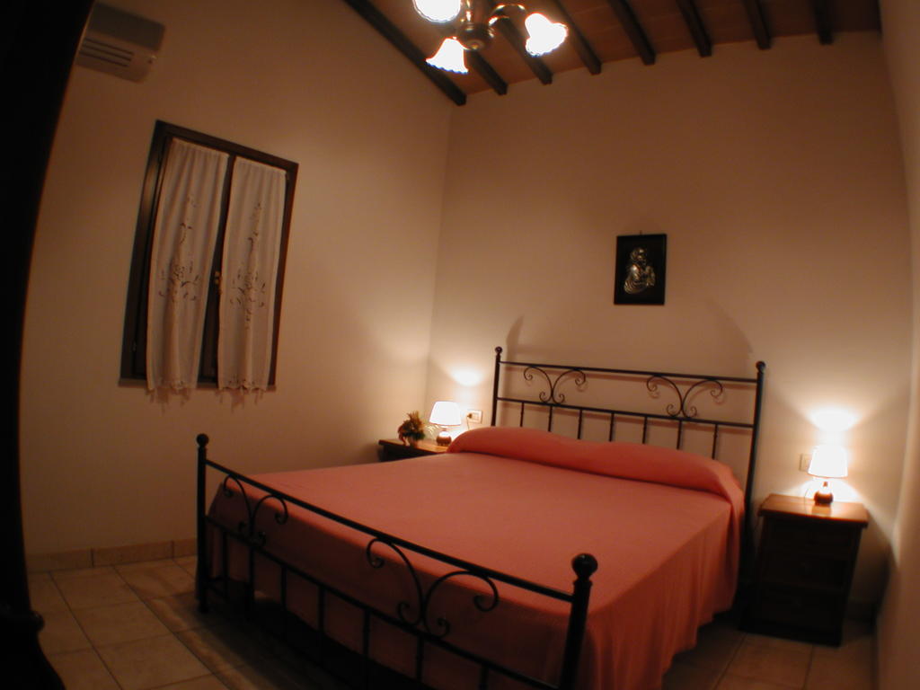 Agriturismo Cameli Чертальдо Номер фото